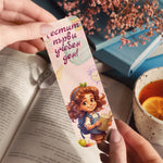 Подарък за ученичка за 15 септември – книгоразделител с момиче и книги