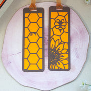 Два книгоразделителя с пчелна тематика и оранжево-кафяв дизайн