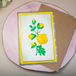 Елегантна ръчно бродирана картичка с жълти рози