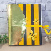 Мини албум с тема пчели в жълто и черно – корица с весели пчелички